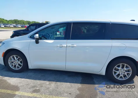 2023 Chrysler Pacifica Touring L z USA, uszkodzony, nr VIN 2C4RC1BG9PR624541